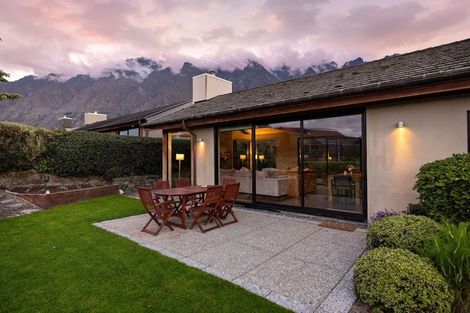 Photo of property in 5 Glengarry Court, Jacks Point, Queenstown, 9371