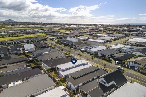 Photo of property in 10 Pimelea Street, Papamoa Beach, Papamoa, 3118