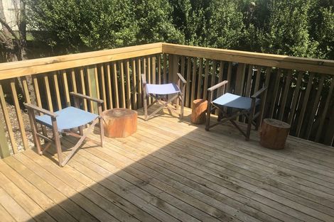 Photo of property in 33 Amberley Avenue, Te Atatu South, Auckland, 0610