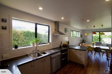 Photo of property in 30 Laing Crescent, Heathcote Valley, Christchurch, 8022