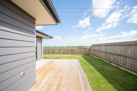 Photo of property in 33 Silicon Way, Fitzherbert, Palmerston North, 4410