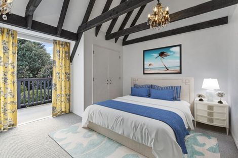 Photo of property in 52 Manly Street, Paraparaumu Beach, Paraparaumu, 5032