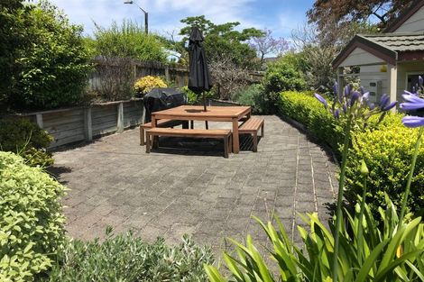 Photo of property in 29a Kenmure Avenue, Forrest Hill, Auckland, 0620