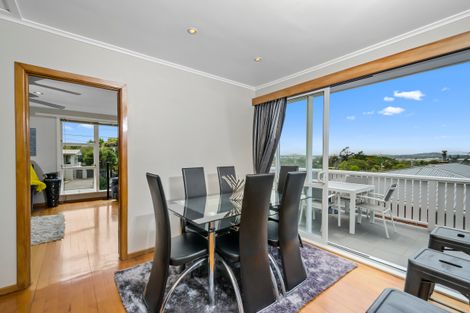 Photo of property in 11 Divich Avenue, Te Atatu South, Auckland, 0610