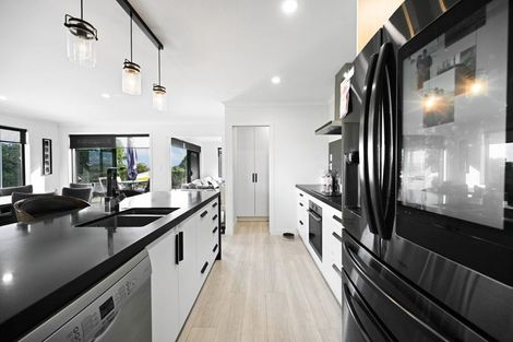 Photo of property in 3 Gregson Drive, Huntly, 3700