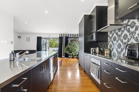 Photo of property in 37 Somerset Street, Brooklands, New Plymouth, 4310