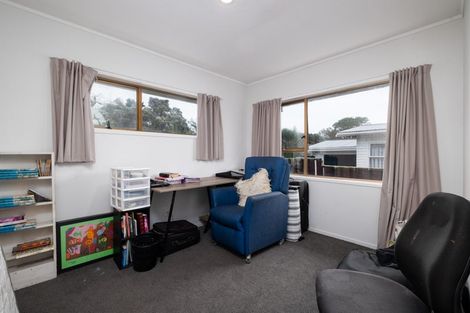 Photo of property in 16 Jade Avenue, Pakuranga Heights, Auckland, 2010