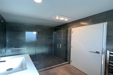 Photo of property in 38b Crestview Rise, Papakura, 2110