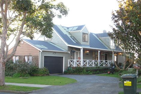 Photo of property in 21 Hadley Wood Drive, Wattle Downs, Auckland, 2103