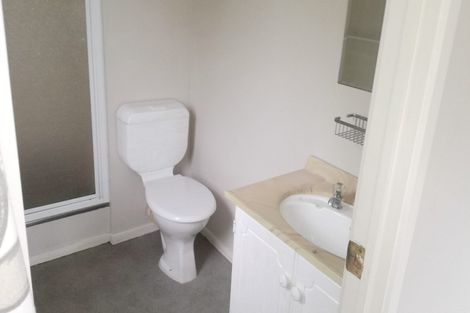 Photo of property in 33 Olena Avenue, Sunnyhills, Auckland, 2010