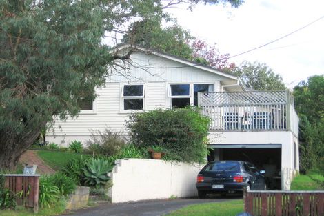 Photo of property in 28 Robert Burke Place, Henderson, Auckland, 0612