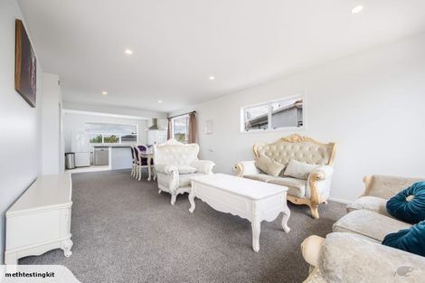 Photo of property in 51 Colwill Road, Massey, Auckland, 0614