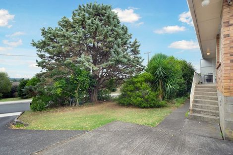Photo of property in 3/77 Royal View Road, Te Atatu South, Auckland, 0610