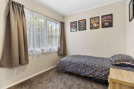 Photo of property in 71 Barrys Road, Glendene, Auckland, 0602