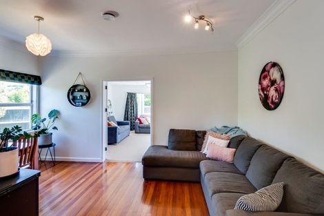 Photo of property in 18 Anderson Road, Taradale, Napier, 4112