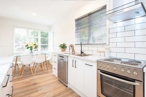 Photo of property in 17 Ballantyne Avenue, Upper Riccarton, Christchurch, 8041