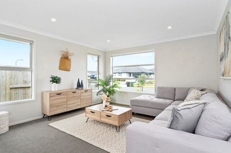 Photo of property in 12 Bill Miller Drive, Papamoa, 3118