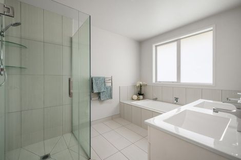 Photo of property in 32 Harbelle Close, Bethlehem, Tauranga, 3110