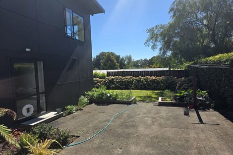 Photo of property in 17 Tauroa Road, Havelock North, 4130