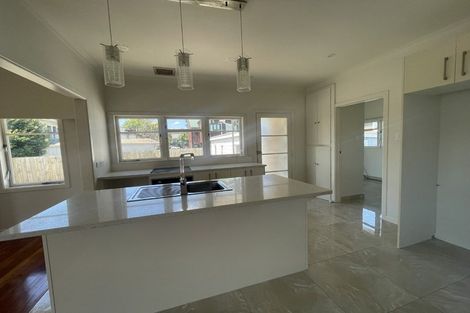 Photo of property in 22 Coles Crescent, Papakura, 2110