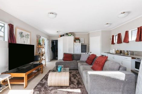 Photo of property in 590 Maunganui Road, Mount Maunganui, 3116