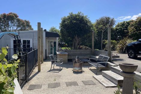 Photo of property in 22 Takiroa Street, Urenui, 4375