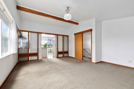 Photo of property in 5 Tiber Road, Forrest Hill, Auckland, 0620