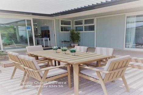 Photo of property in 27 Hona Street, Waikanae Beach, Waikanae, 5036