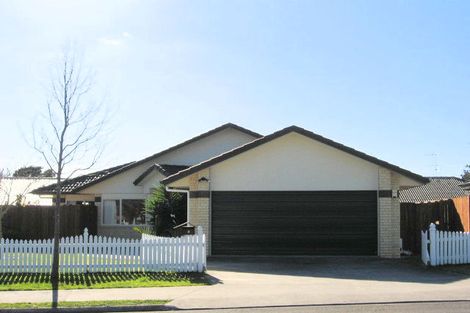 Photo of property in 3 Emmerdale Avenue, Papakura, 2110