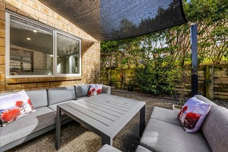 Photo of property in 114 Grand Drive, Orewa, 0931