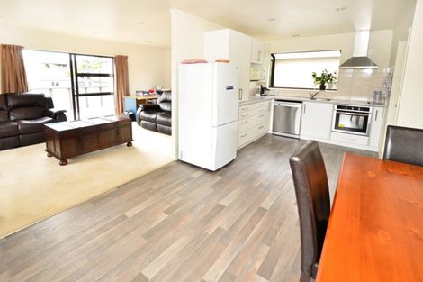 Photo of property in 85a Rosario Crescent, Red Beach, 0932