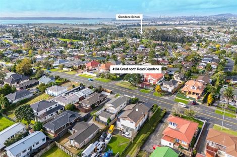 Photo of property in 4184 Great North Road, Glendene, Auckland, 0602