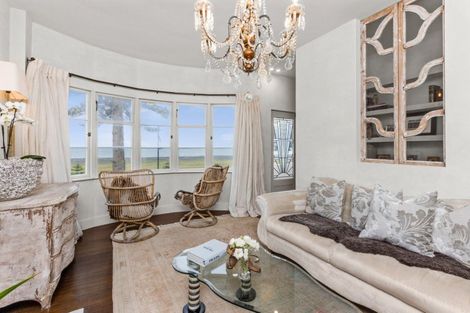 Photo of property in 541c Marine Parade, Napier South, Napier, 4110