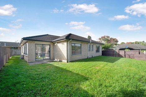 Photo of property in 9 Woodbank Drive, Glen Eden, Auckland, 0602