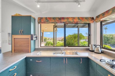 Photo of property in 13 Taipa View Road, Taipa, 0483