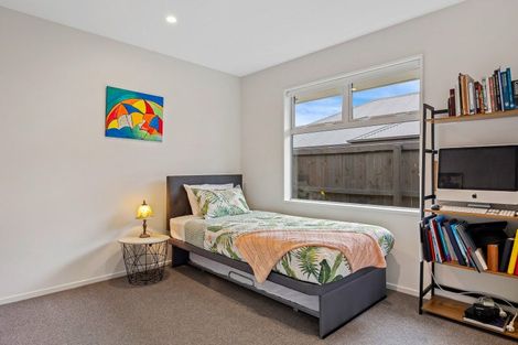 Photo of property in 33 Valour Drive, Rangiora, 7400