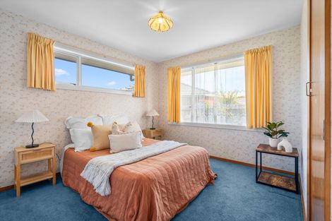 Photo of property in 10 Ron Place, Bishopdale, Christchurch, 8051