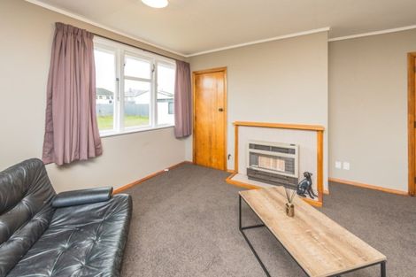 Photo of property in 35 Matipo Street, Castlecliff, Whanganui, 4501