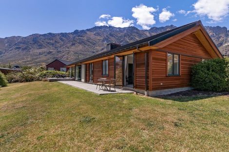 Photo of property in 16 Ellesmere Avenue, Jacks Point, Queenstown, 9371