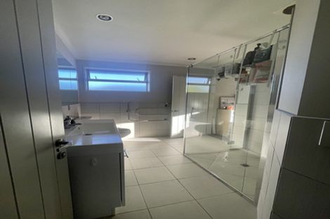 Photo of property in 2/220 Avonhead Road, Avonhead, Christchurch, 8042