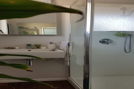 Photo of property in 2 Staines Avenue, Mangere East, Auckland, 2024