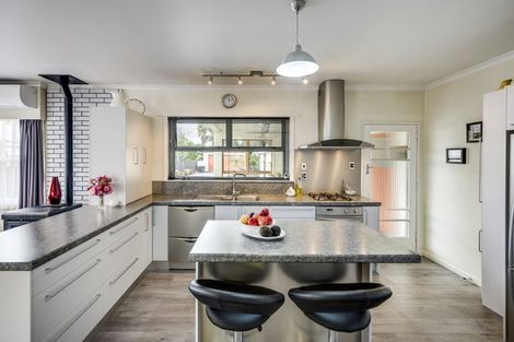 Photo of property in 1009 Caroline Road, Mayfair, Hastings, 4122