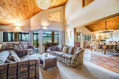 Photo of property in 8 Rewa Rewa Valley, Tairua, 3508