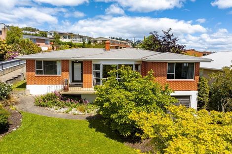 Photo of property in 10 Kinmont Crescent, Kinmont Park, Mosgiel, 9024