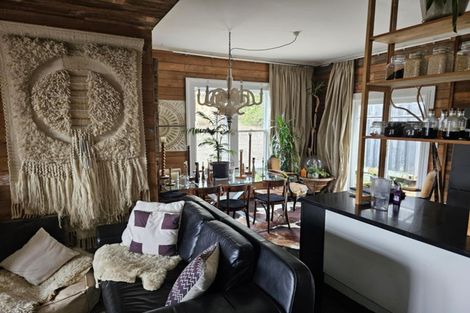 Photo of property in 26 Hawkhurst Road, Lyttelton, 8082