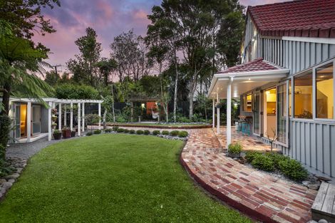 Photo of property in 50 Turanga Road, Henderson Valley, Auckland, 0612