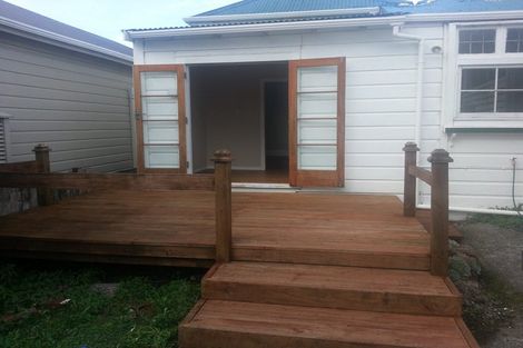 Photo of property in 242 Rintoul Street, Berhampore, Wellington, 6023