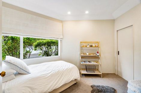 Photo of property in 12 Shortland Place, Havelock North, 4130