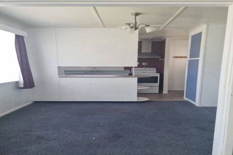 Photo of property in 38 Miro Street, Castlecliff, Whanganui, 4501