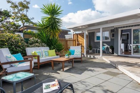 Photo of property in 4 Birman Close, Half Moon Bay, Auckland, 2012